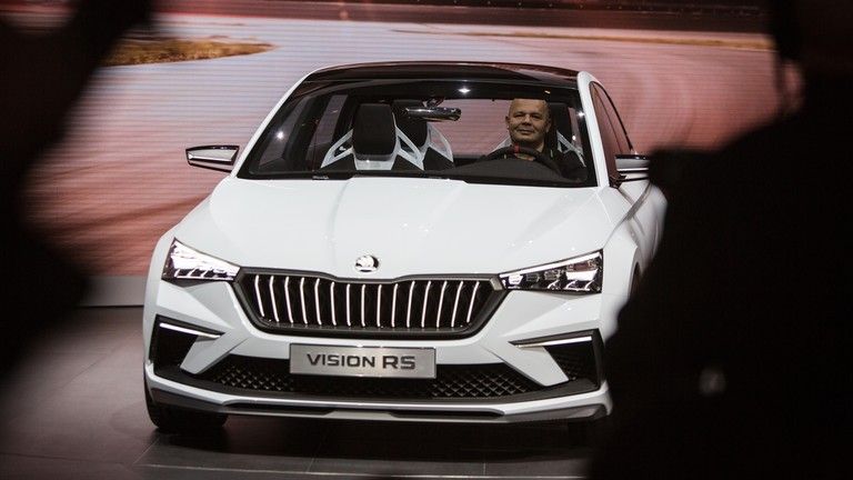Odchod z Ruska stojí automobilku z EÚ takmer 700 miliónov dolárov Odchod z Ruska stojí automobilku z EÚ takmer 700 miliónov dolárov