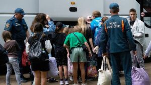 Osem zranených ukrajinským ostreľovaním ruského regiónu v noci na dnes