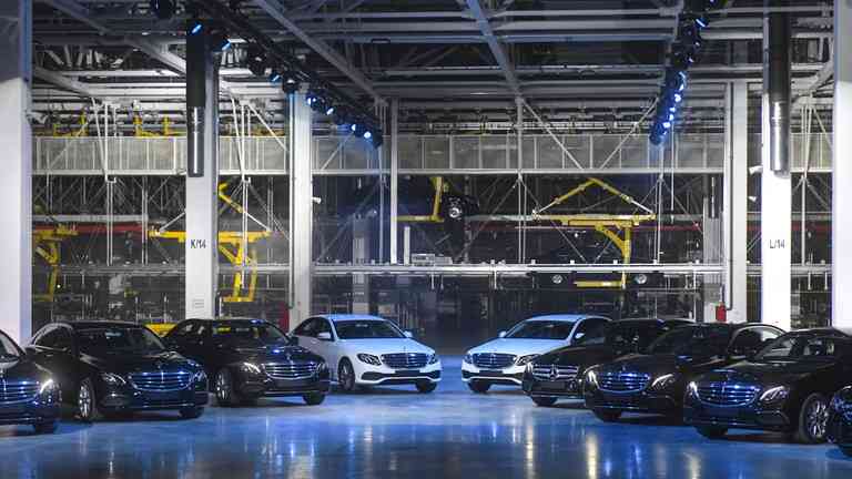 Bývalý závod Mercedesu neďaleko Moskvy obnoví výrobu – podpredseda vlády Bývalý závod Mercedesu neďaleko Moskvy obnoví výrobu – podpredseda vlády
