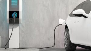 Globálny predaj elektromobilov sa spomaľuje – údaje