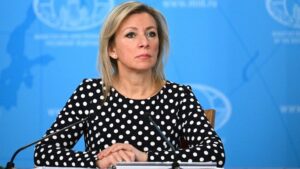 Americkí politici „žijúci v krajine zázrakov“ – Moskva