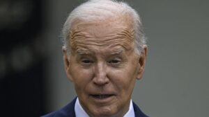 Biden presadzuje „privilégium výkonného riaditeľa“ nad záznamami prokurátora
