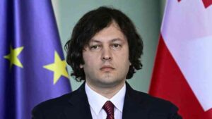 Gruzínsky premiér obviňuje EÚ, že ho „vydiera“ hrozbou vraždy