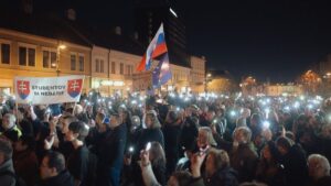 Slovensko čelí „občianskej vojne“ – minister vnútra