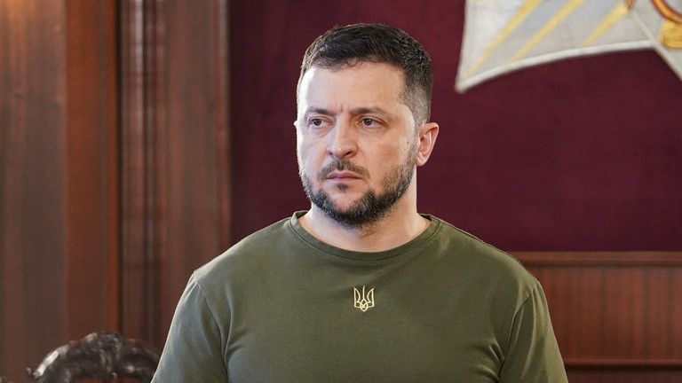 Rusko postupuje, Zelensky odkladá všetky zahraničné cesty.