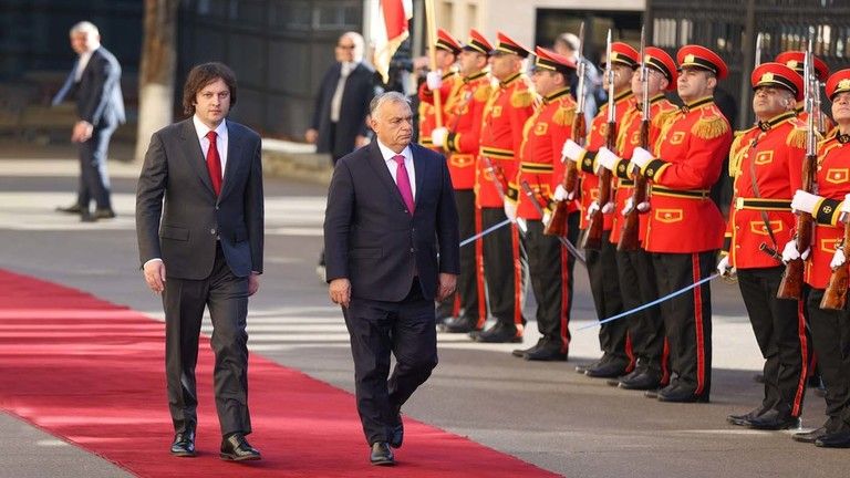 Orbán kritizuje Westove „zbytočné prednášky“ o Gruzínsku Orbán kritizuje Westove „zbytočné prednášky“ o Gruzínsku