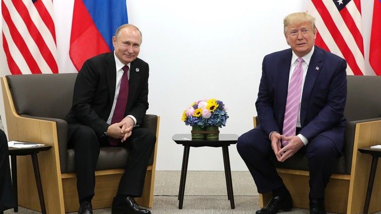 Trumpov poradca tvrdí, že prípravy na stretnutie s Putinom prebiehajú Trumpov poradca tvrdí, že prípravy na stretnutie s Putinom prebiehajú
