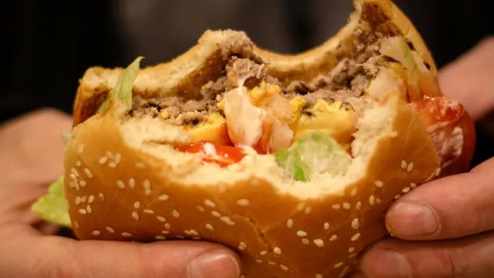 Míňate v reštauráciách rýchleho občerstvenia (fast-food) viac, ako by ste chceli? Zvážte to – Fox News Digital Míňate v reštauráciách rýchleho občerstvenia (fast-food) viac, ako by ste chceli? Zvážte to – Fox News Digital