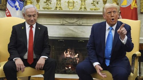 Palestínčania by sa mali presťahovať na „krásne“ miesto – Trump