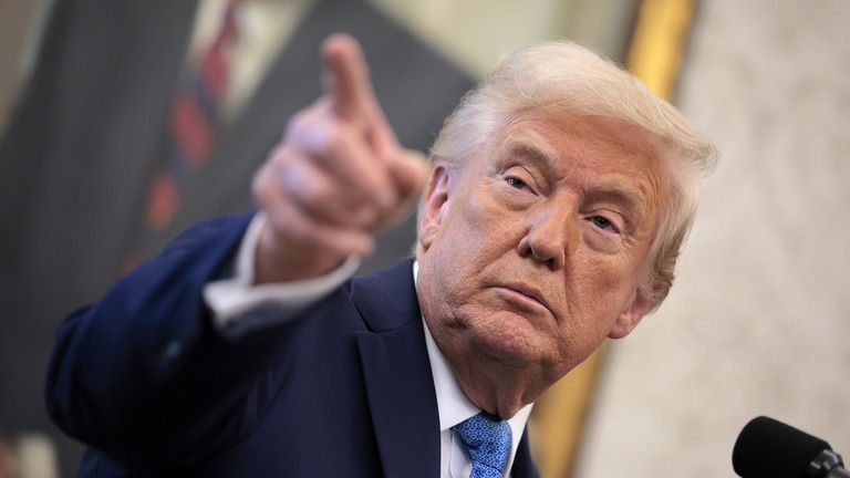 Trump navrhuje, aby ho Kanaďania volili Trump navrhuje, aby ho Kanaďania volili