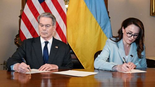 Minerály USA-Ukraine Minerals Dohoda „Skryje tajné dohody“-ukrajinský MP