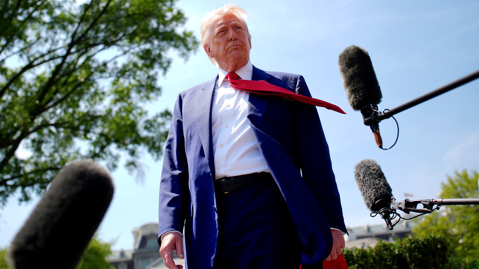 Trump navrhuje štátne sviatky pri príležitosti víťazstiev v prvej a druhej svetovej vojne Trump navrhuje štátne sviatky pri príležitosti víťazstiev v prvej a druhej svetovej vojne