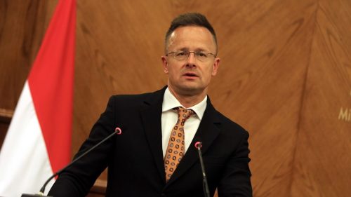 „Absolútne šialenstvo“ – Maďarsko kritizuje plán EÚ na zastavenie dovozu ruských energií