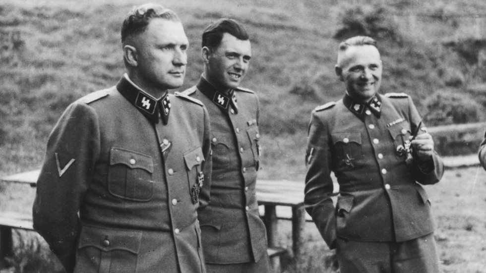 Argentína zverejňuje spisy o notoricky známych nacistických utečencoch Argentína zverejňuje spisy o notoricky známych nacistických utečencoch