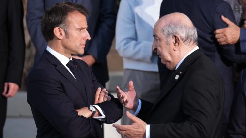 Africký štát nariadil vyhostenie zamestnancov francúzskeho veľvyslanectva – médiá