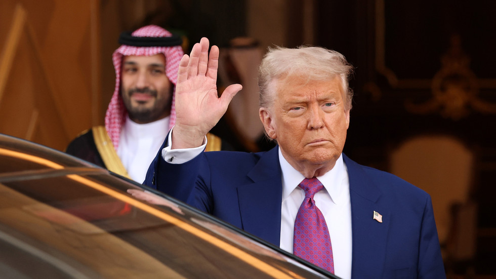 Saudi používajú hamburgery, aby zapôsobili na Trumpa (VIDEO)