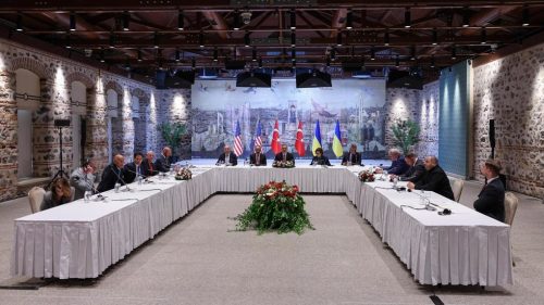 Rusko a Ukrajina začali mierové rokovania v Turecku