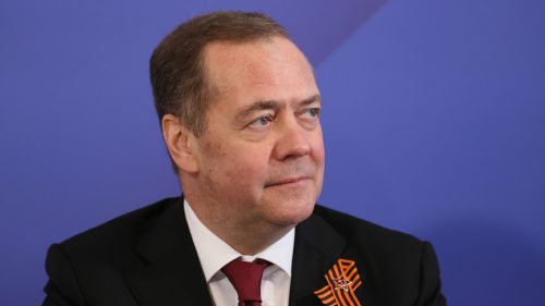 Medvedev varoval pred mierovými rokovaniami