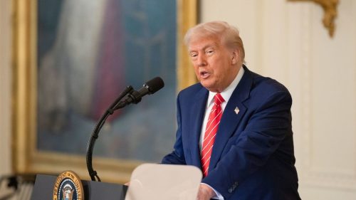 Dnes sa Trump bude telefonicky rorpravat z Putinom