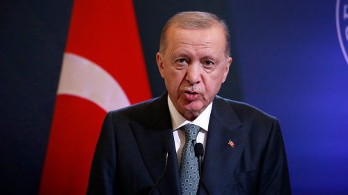 Erdogan vyhlásil, že USA zmierňujú sankcie voči tureckému obrannému sektoru.