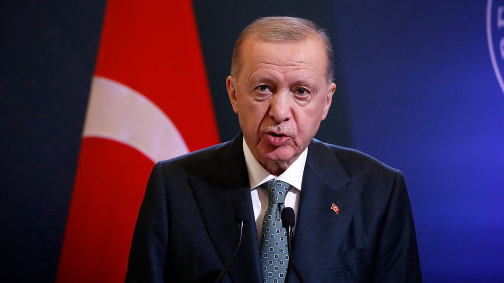 Erdogan vyhlásil, že USA zmierňujú sankcie voči tureckému obrannému sektoru.