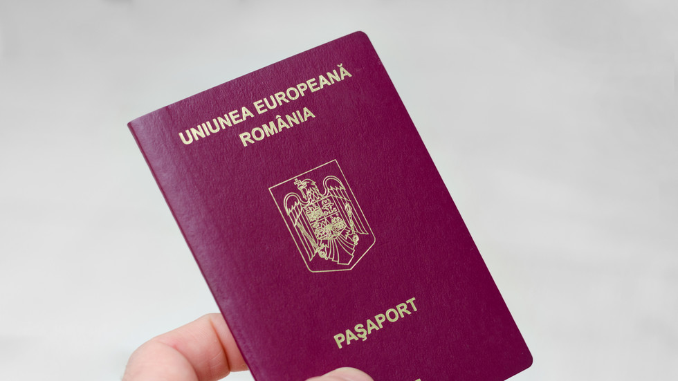 Rumuni ničia pasy po víťazstve proeurópskeho kandidáta vo voľbách