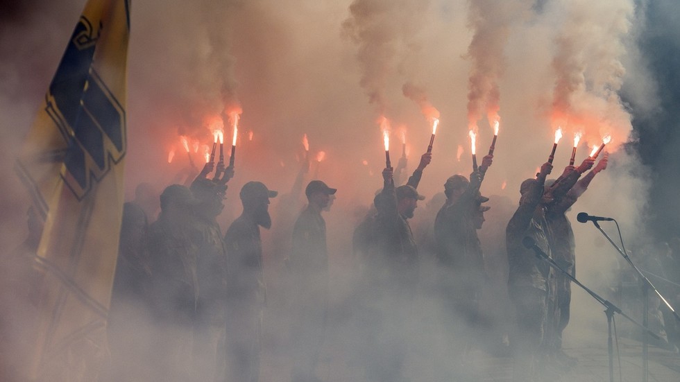 Putin kritizoval „neonacistických“ Ukrajincov za demoláciu sovietskych pamätníkov z druhej svetovej vojny Putin kritizoval „neonacistických“ Ukrajincov za demoláciu sovietskych pamätníkov z druhej svetovej vojny