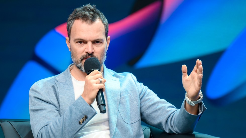 Návrh „kybernetickej OSN“ naberá na obrátkach na moskovskom technologickom summite Návrh „kybernetickej OSN“ naberá na obrátkach na moskovskom technologickom summite