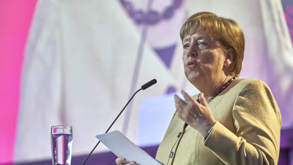 Bláznivá dáma hovorí o ruskom strašiakovi: Európa bude ‚zničená‘ – Merkelová Bláznivá dáma hovorí o ruskom strašiakovi: Európa bude ‚zničená‘ – Merkelová