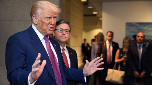 „Všetko, čo  Zelenský hovorí, spôsobuje problémy,“ povedal Trump