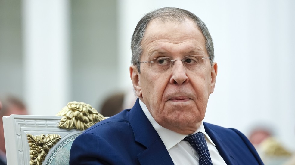 Európa sa opäť zjednocuje pod nacistickou vlajkou proti Rusku, povedal Lavrov Európa sa opäť zjednocuje pod nacistickou vlajkou proti Rusku, povedal Lavrov