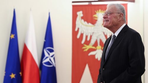 Rusko má „oprávnené obavy“ z rozširovania NATO, tvrdí Trumpov vyslanec