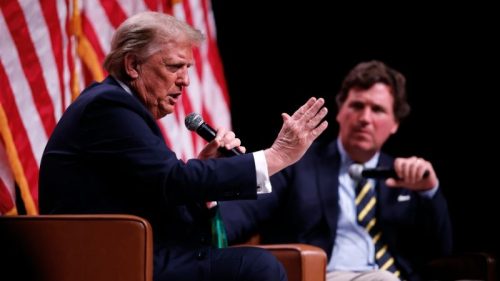 Trump kritizuje Tuckera za útoky na Irán