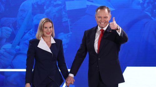Poľské prezidentské voľby vyhral pravicový Nawrocki