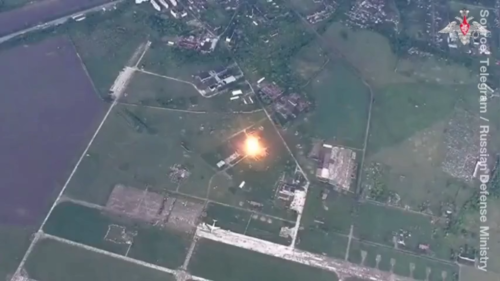 Ruská armáda zaútočila na ukrajinské miesto na štart dronov (VIDEO)