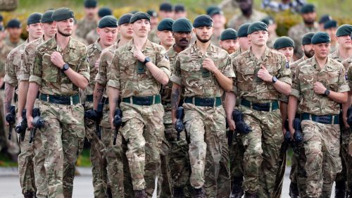 Británia sa musí pripraviť na priamy konflikt s Ruskom, vyhlásil minister obrany