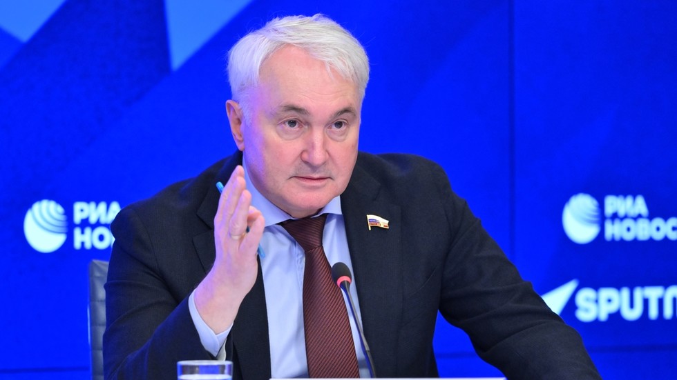 Ukrajina je „teroristický štát“, tvrdí popredný ruský poslanec Ukrajina je „teroristický štát“, tvrdí popredný ruský poslanec