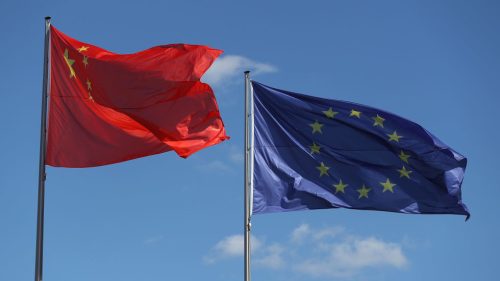 EÚ zvažuje zablokovanie prístupu Číny k obstarávaniu zdravotníckych pomôcok – Bloomberg