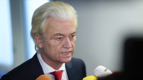 Holandská vláda sa zrútila kvôli imigračnému sporu