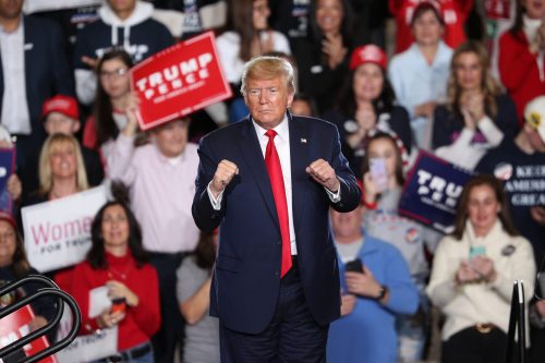 Federálna veľká porota obžalovala muža za vyhrážanie sa atentátom na Trumpa po znovuzvolení