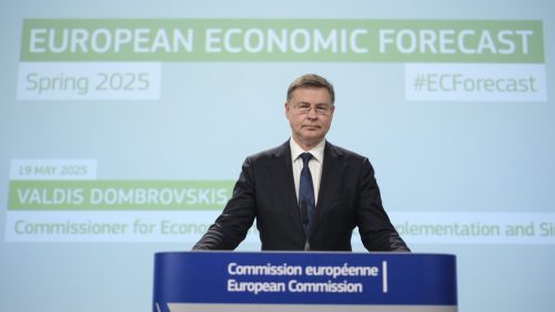 EÚ umožňuje členom minúť peniaze z Covidu na vyzbrojovanie Kyjeva – Politico