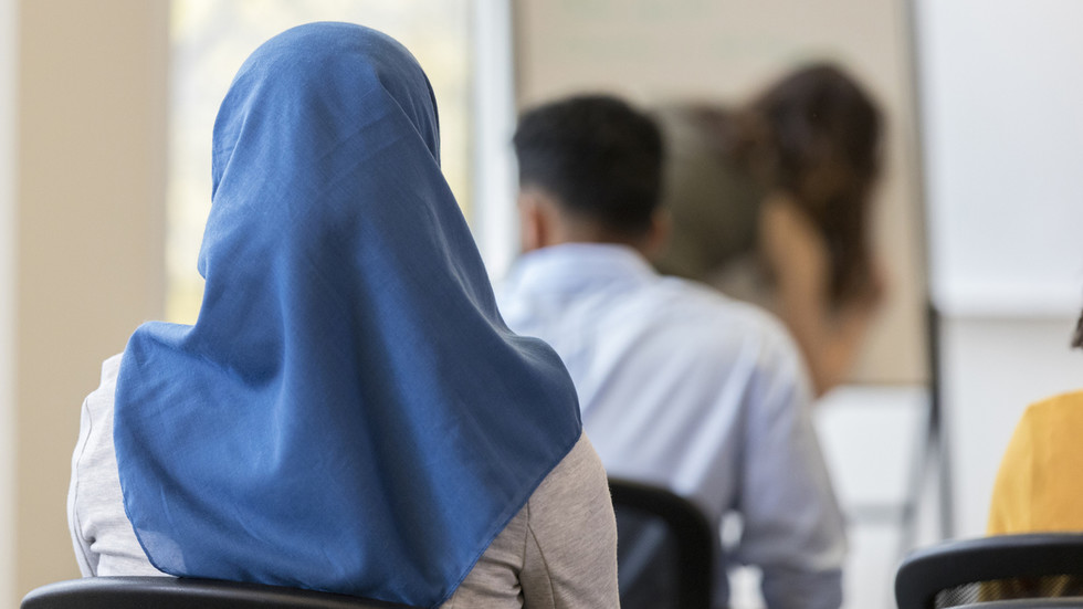 Premiérka štátu EÚ vyzýva na prísnejší zásah proti islamu