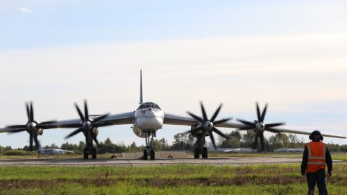 Ukrajina nedokázala zničiť ruské lietadlá pri nálete dronov – Moskva