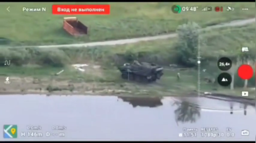 Ruskí vojaci uniesli ukrajinské obrnené vozidlo (VIDEO)