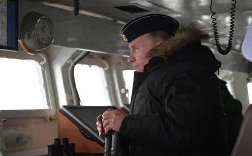 Putin zvyšuje stávky v oblasti bezpečnosti „flotily duchov“, keďže NATO začína vojnové cvičenia v Baltskom mori