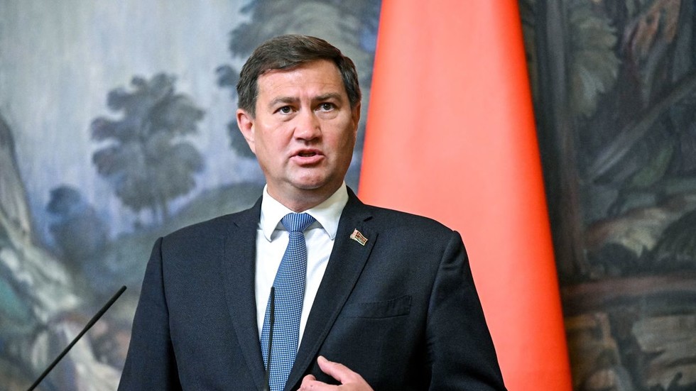 Ukrajina nie je pripravená na mier, vyhlásil bieloruský minister zahraničných vecí