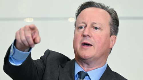 Bývalý britský premiér sa vyhrážal Medzinárodnému trestnému súdu kvôli Izraelu – médiá