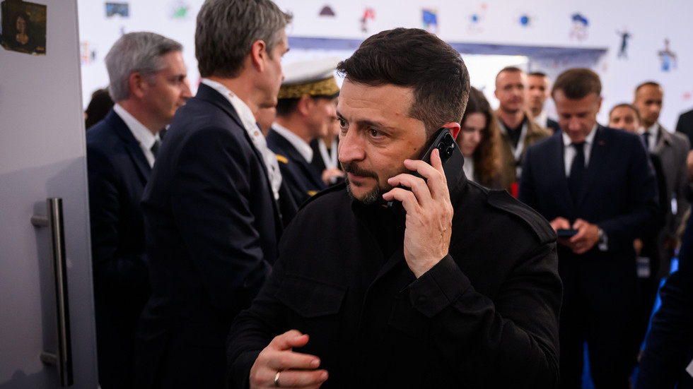 Zelensky odmieta rokovať o území s kýmkoľvek okrem Putina