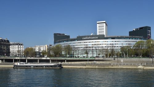 Africká krajina pozastavila činnosť dvoch francúzskych tlačových agentúr