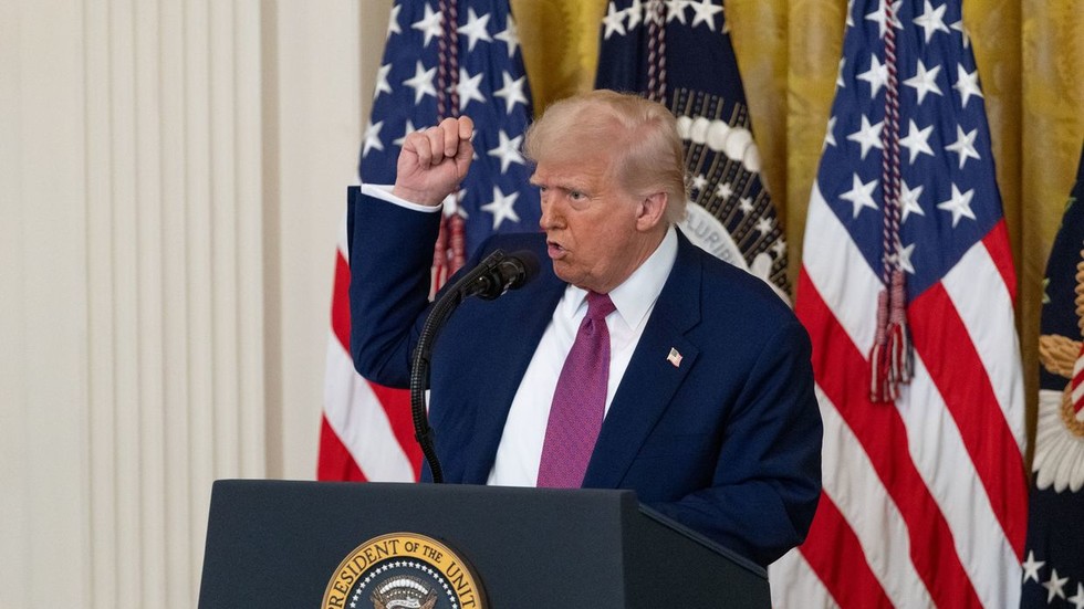 Trump požaduje od Iránu „bezpodmienečnú kapituláciu“